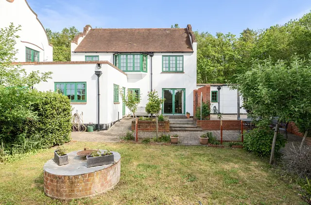 New England Hill, West End, Woking, Surrey, GU24 9PY, photo 1