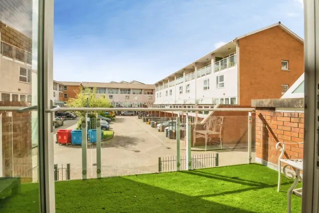 Taliesin Court, Chandlery Way, Cardiff, CF10, photo 1