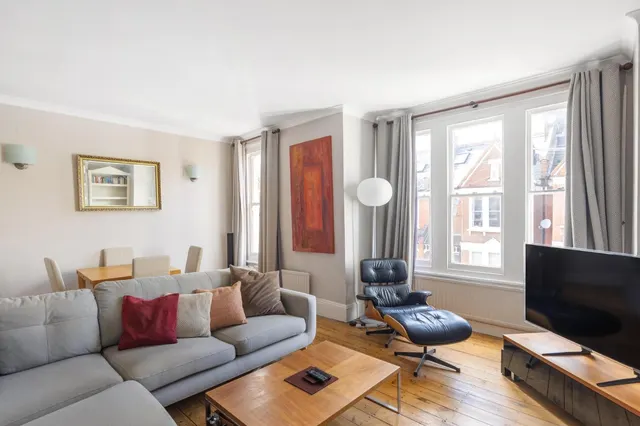 Beira Street, London, SW12, photo 1