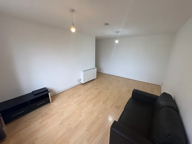 Photo 2 — Greenslade Road, Barking, IG11 9XE