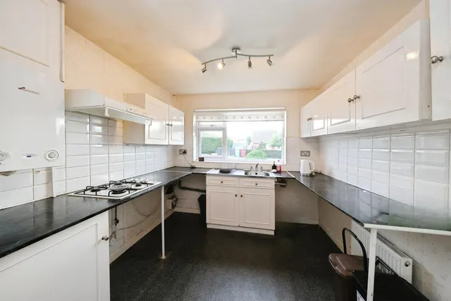 Danbury Close, Grassmoor, S42, photo 2