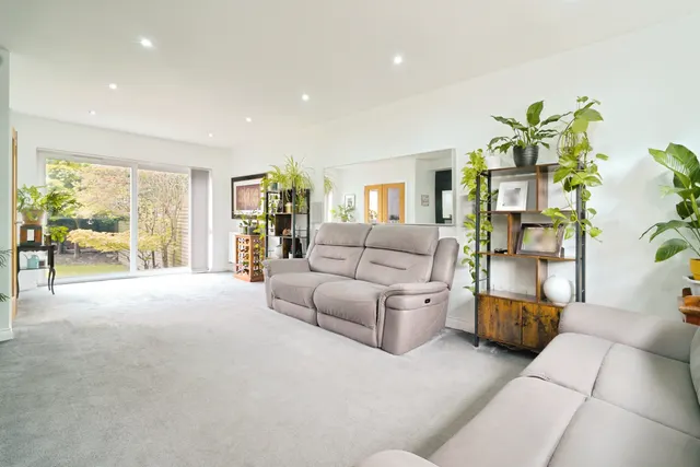 Leam Crescent, Solihull, B92, photo 1