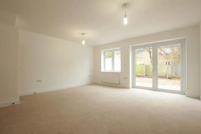 Jacobs Green, Guildford, GU1, photo 3