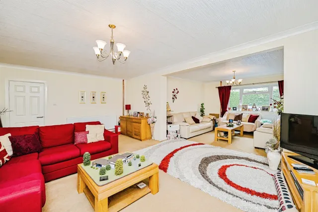 Castle Green Cardiff, CF5, photo 3