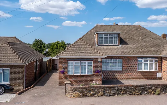 Marling Way, Gravesend, DA12, photo 1
