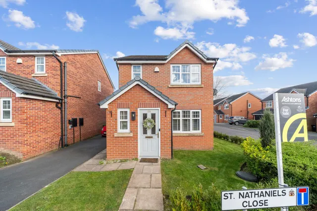 St. Nathaniels Close, Platt Bridge, Wigan, Wigan, WN2 3FT, photo 1