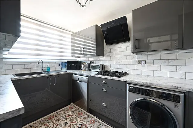 Photo 2 — Shepherds Walk, Farnborough, GU14 9HA