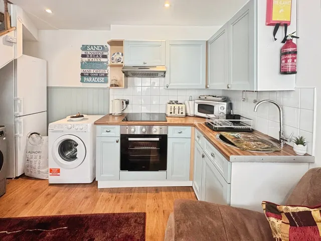 The Quay, East Looe, PL13, photo 3