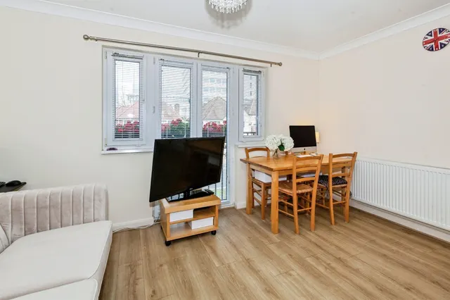 Merton Road, Slough, SL1, photo 3