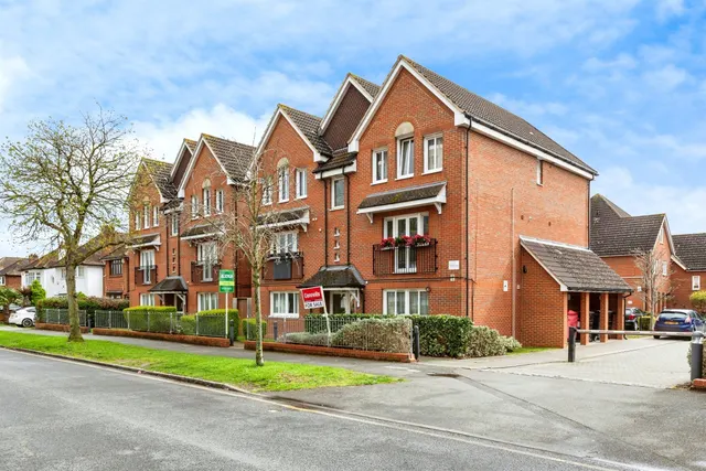 Merton Road, Slough, SL1, photo 1