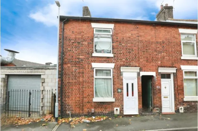 John Street, Newcastle, ST5, photo 1