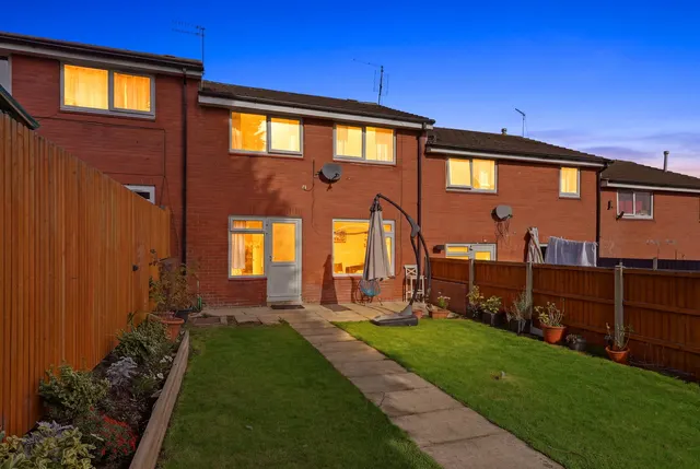 Glencoe Gardens, Kippax, LS25, photo 1