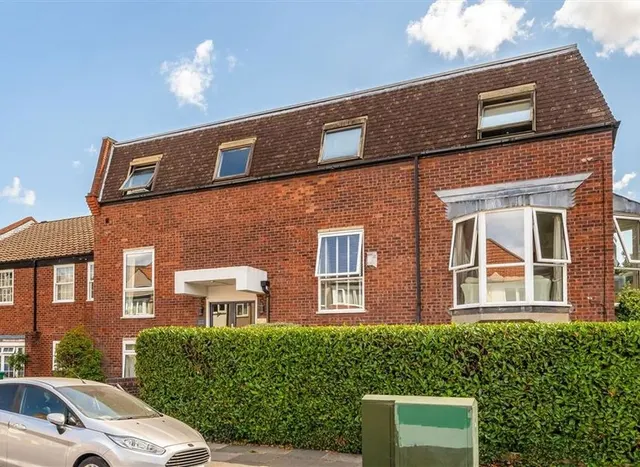 Teddington Park Road, Teddington, TW11, photo 1