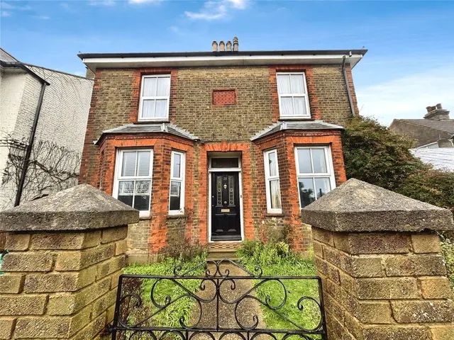 Dover Road, Walmer, Kent, CT14, photo 1