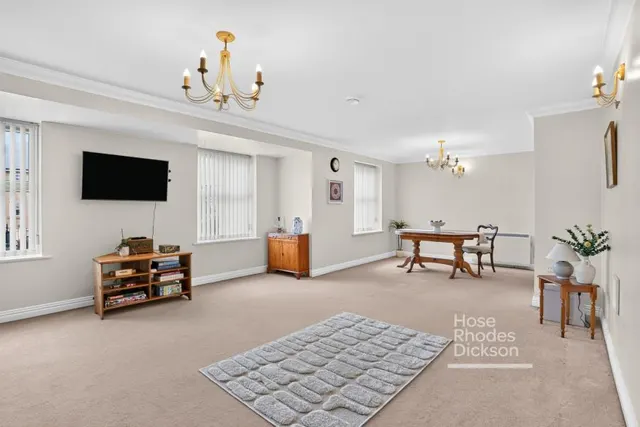 Medina Gardens, Cowes, PO31, photo 1