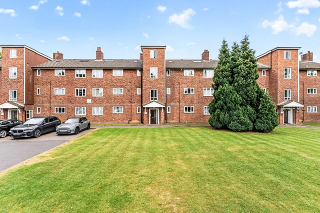 Lilleshall Road, Morden, photo 1