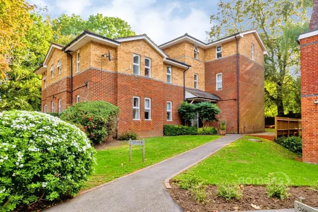 Oakwood Close, Otterbourne, SO21, photo 1
