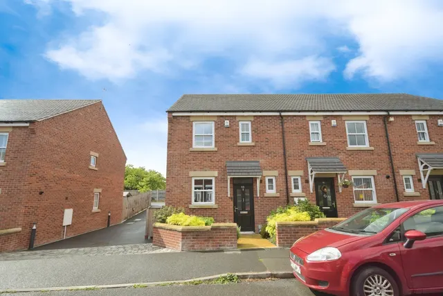 Sydney Street, CHESTERFIELD, Derbyshire, S40, photo 1
