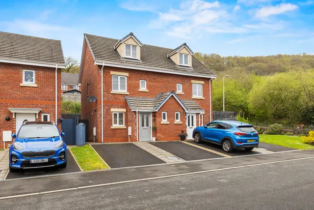 Clos Y Cwm, Swansea, Neath Port Talbot, SA8 4JZ, photo 1