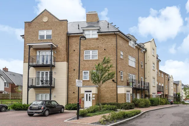 Wells View Drive, Bromley, BR2, photo 1