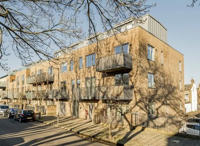 Gideon Road, Battersea, SW11, photo 1