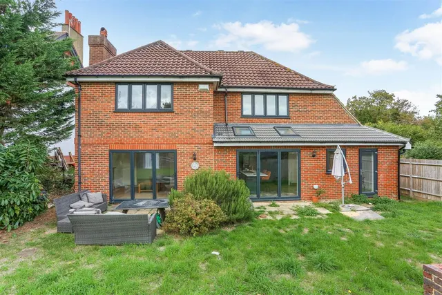 Photo 3 — Chanton Drive, Ewell, Epsom, KT17 3DN