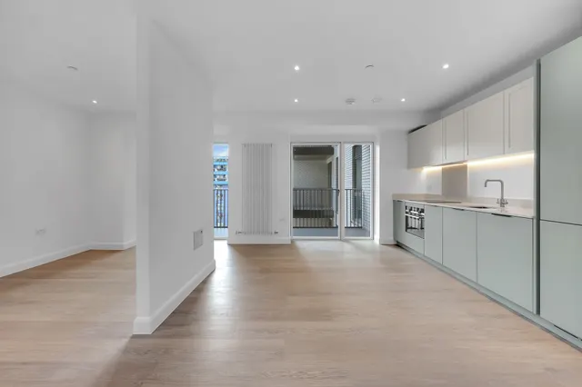 Seagull Lane, London, E16, photo 1