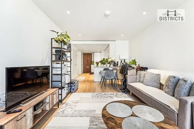 1 bedroom flat — Hampton Tower, 75 Marsh Wall, E14