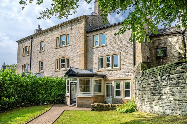 Sugar Lane, Dobcross, OL3, photo 1
