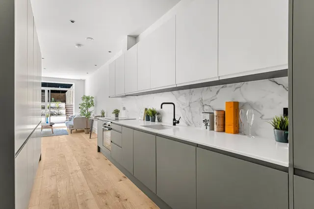Rosemont Road, London, W3, photo 2