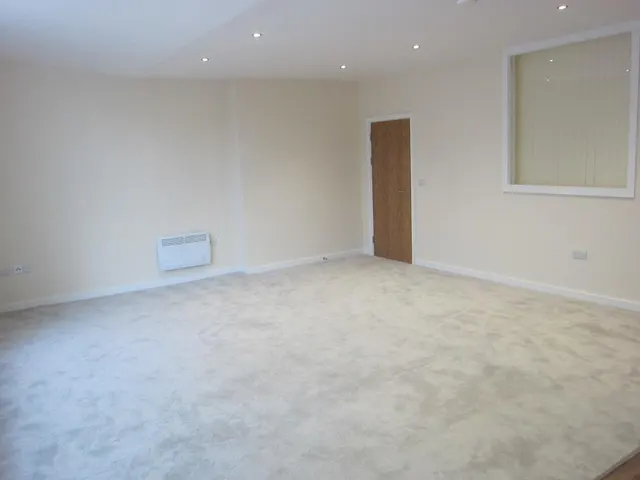 Photo 3 — Flat 1, 18 South Street, Ilkeston, DE7
