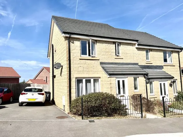 Ramsay Road, Calne, photo 1