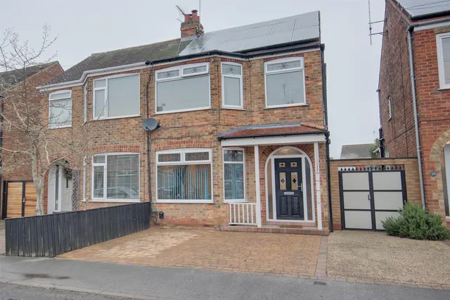 Westfield Avenue, Beverley, photo 1