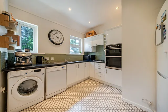 Oakwood Road, Wimbledon, SW20, photo 2