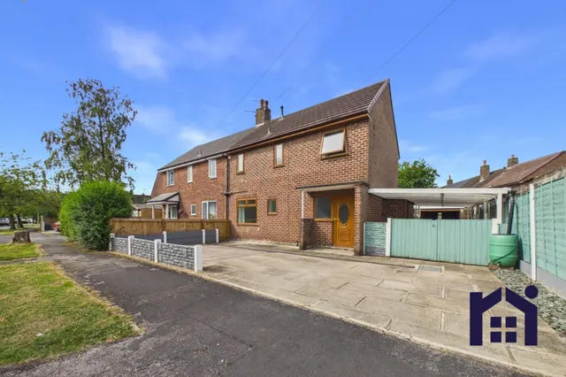 Greenside, Euxton, Chorley, PR7 6AT, photo 1