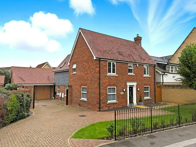 Queenborough Lane, Braintree, CM77, photo 1