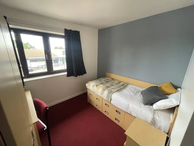Photo 2 — Histon Road, Cambridge, CB4