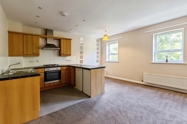 Photo 2 — Chaloner Green, Wakefield, West Yorkshire, WF1