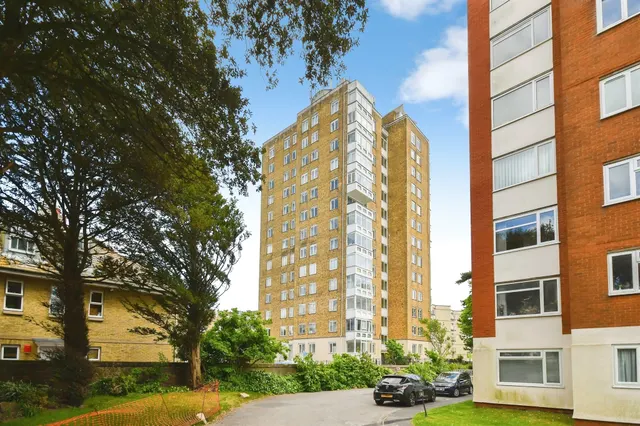 West Cliff Road, Bournemouth, BH2, photo 1