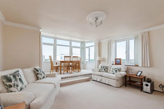 West Cliff Road, Bournemouth, BH2, photo 2