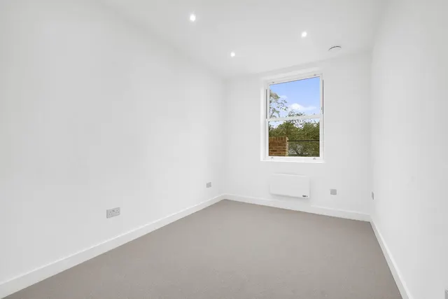 Photo 3 — Gordon Road, London, W5 2AR
