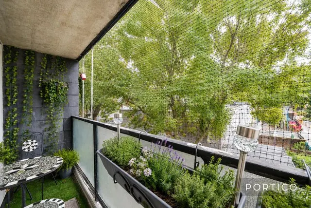 Prague Place, London, SW2, photo 2