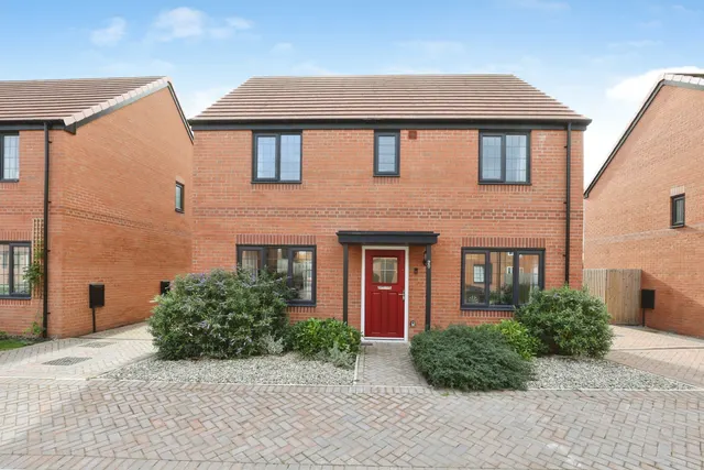 Reedmace Way, Crewe, CW2, photo 2