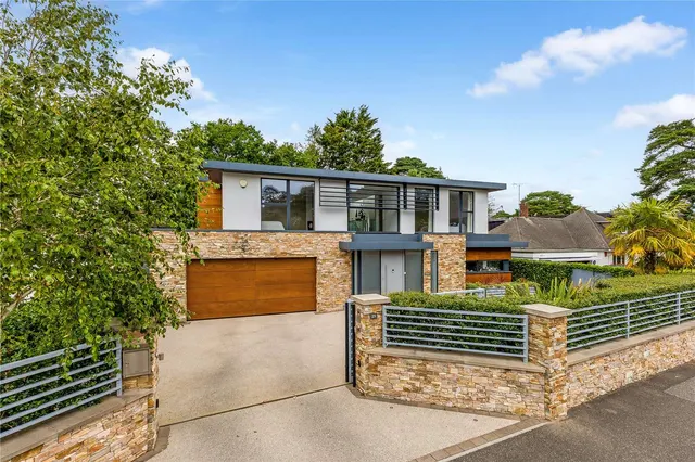 Nairn Road, Poole, Dorset, BH13 7NF, photo 1