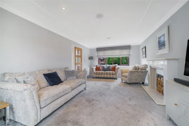 Photo 3 — McKay Place, Stewartfield, East Kilbride, South Lanarkshire, G74