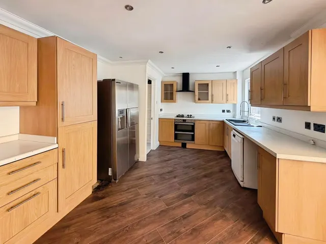 Stockton Close, Newport, NP19, photo 2
