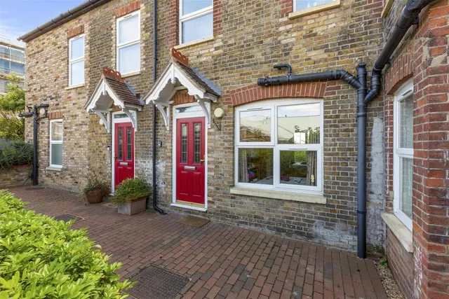 London Road, High Wycombe, HP11, photo 2