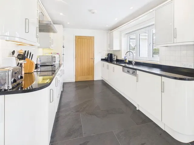 Combe Lane, Widemouth Bay, EX23, photo 3