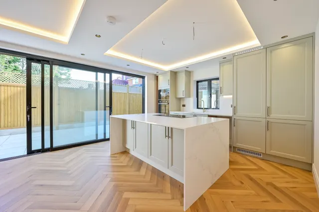 Flat 2, Navy Rose Apartments, Morden, photo 1