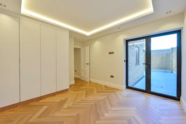 Photo 3 — Flat 2, Navy Rose Apartments, Morden